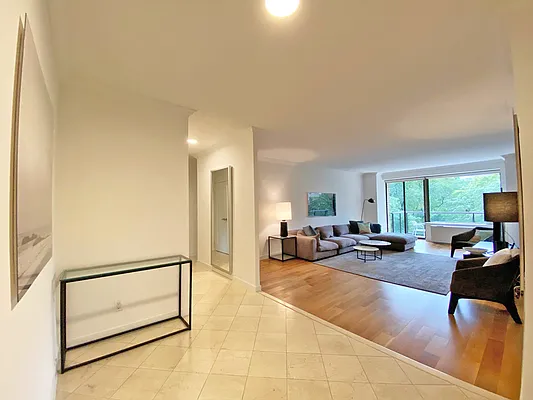 Rented by Urbana Properties | media 22