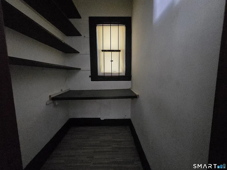125 Hollister Ave — Photo 3