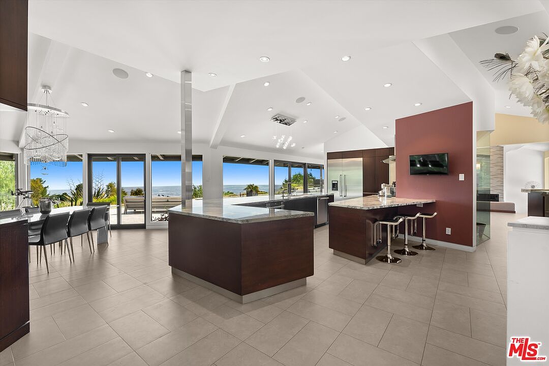 4 Buckboard Ln, Rolling Hills, CA 90274 MLS 23296201 Zillow