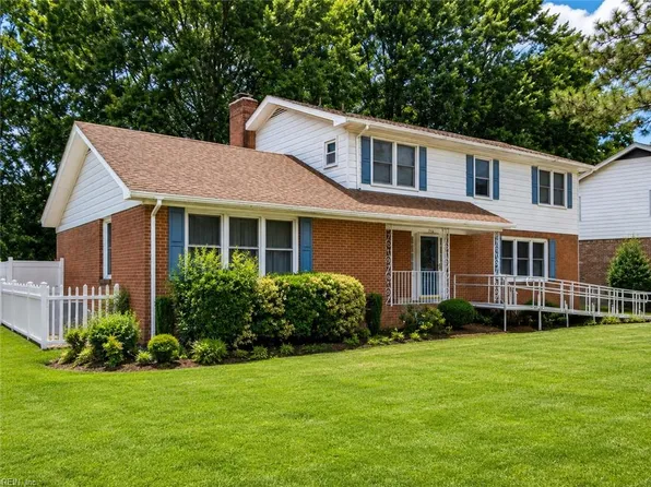 316 Tudor Pl, Chesapeake, VA 23325