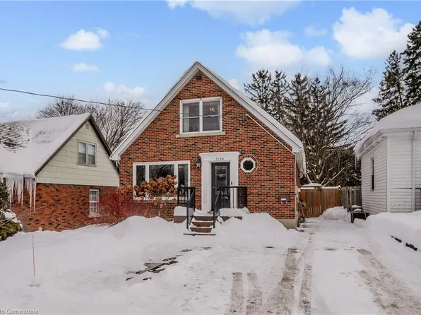 1139 Queens Blvd, Kitchener, ON N2M 1B9