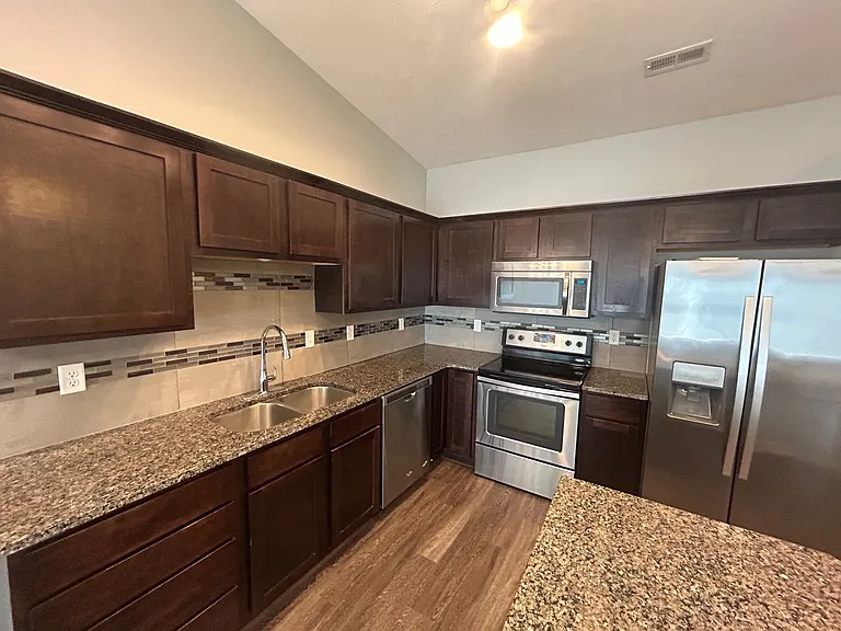 5974 Pinnacle Pl — Photo 4