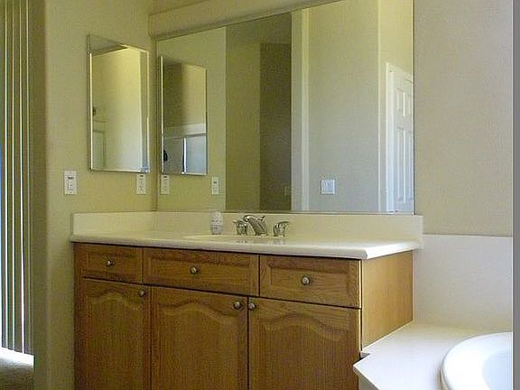 4th image of 4905 Corona Way