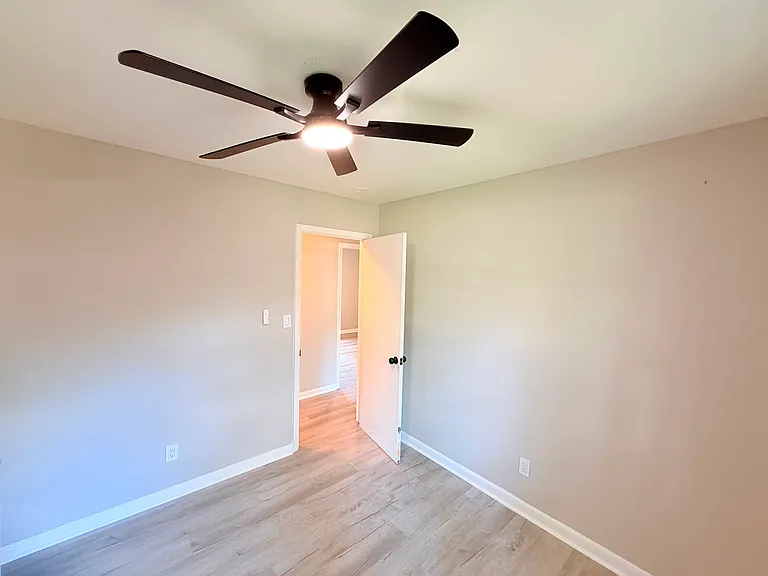 1101 Fontana St — Photo 12