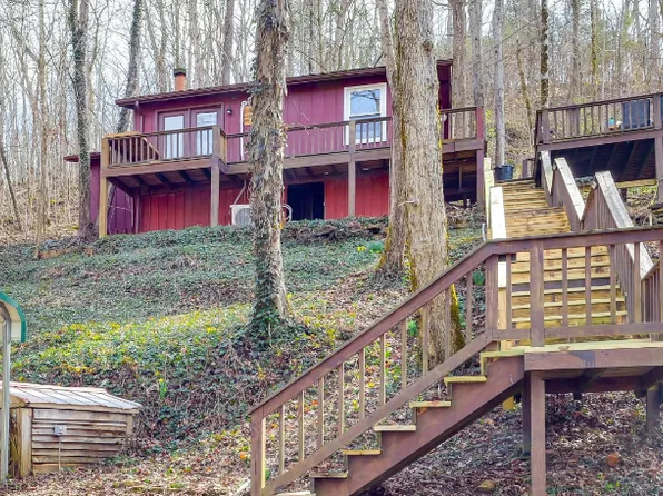 234 Bruer Dr, Smithville, TN 37166