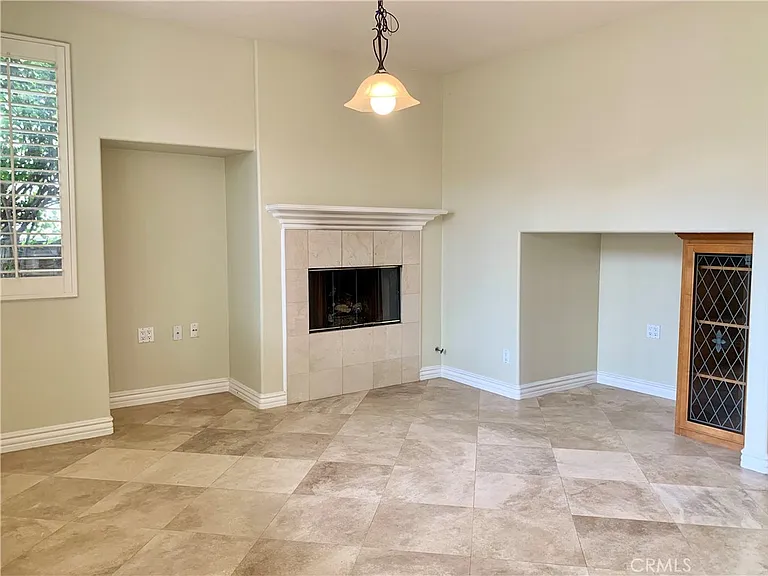 281 Mesa Dr — Photo 7