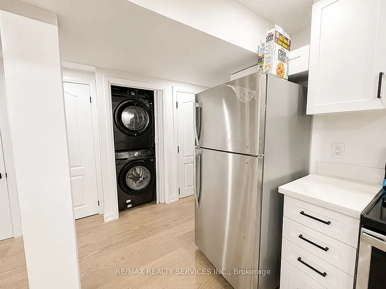 32 Trewartha Cres #BASEMENT — Photo 5