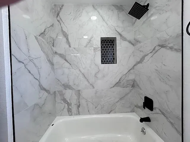 Large rainhead showerhead