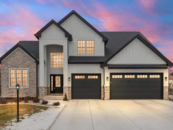 1847 Louis Dr, Crown Point, IN 46307