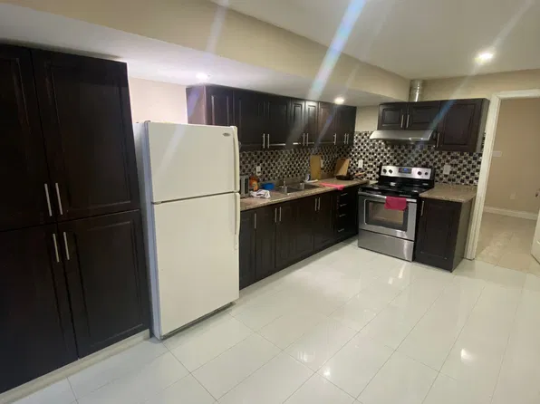 7 Blackstone River Dr #Basement, Brampton, ON L6R 3V5