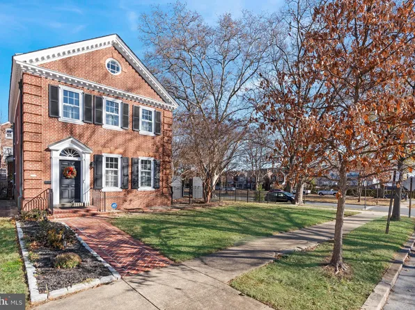 2201 W 11th St, Wilmington, DE 19805