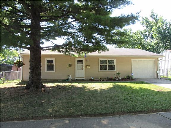 3rd image of 3507 Macarthur Ln