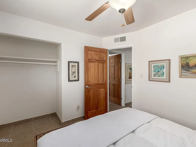 644 E La Jolla Dr — Photo 24