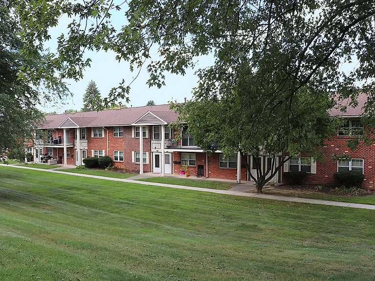Green Valley Apartments — Photo 13