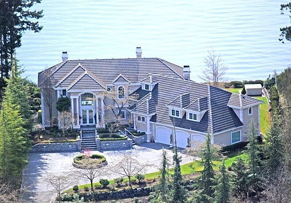 Aerial toward Puget Sound
