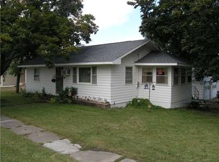 402 Main St, Center Point, IA 52213