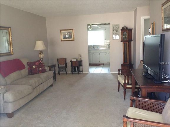 3rd image of 1089 Loch Haven Dr S
