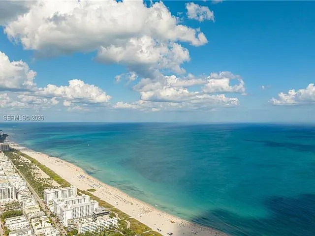 1 bed, 1.5 bath, $6,500 — Photo 3