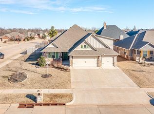 401 Frisco Ridge Rd, Yukon, OK 73099