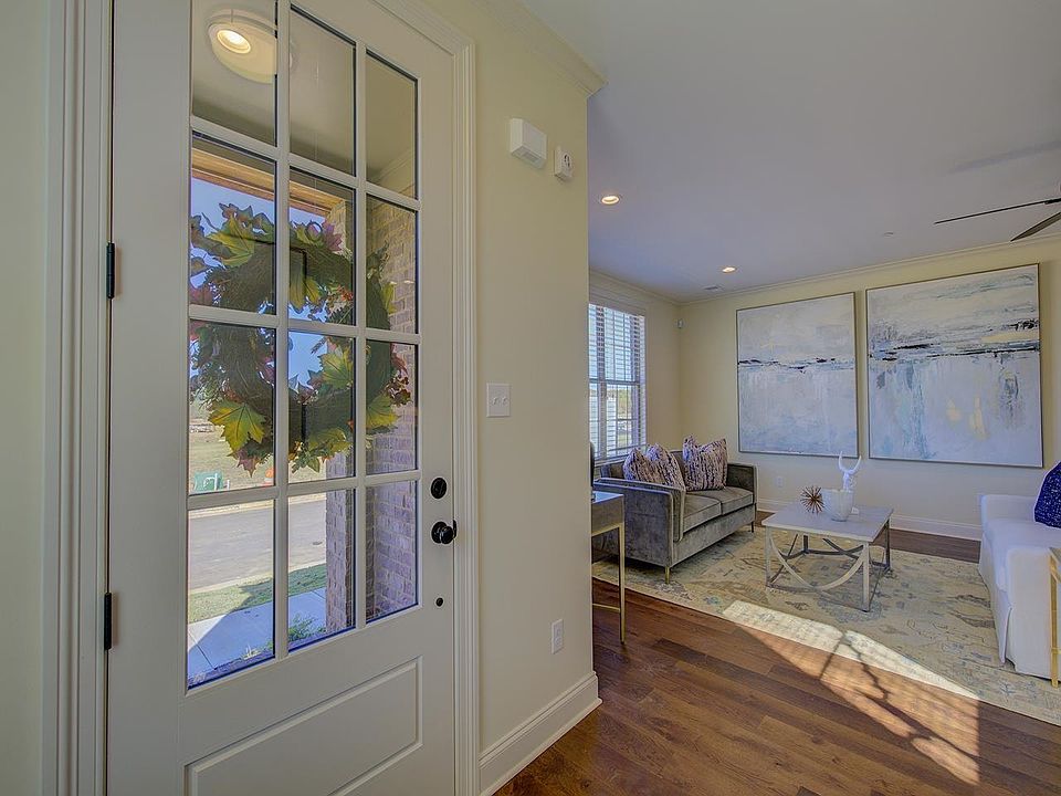 2nd image of 510 Armel Dr