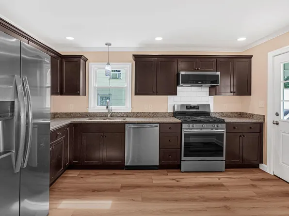 660 Longview Dr, Lexington, KY 40503