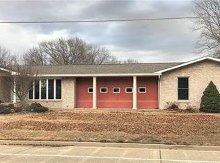 206 Hanover St, Germantown, IL 62245