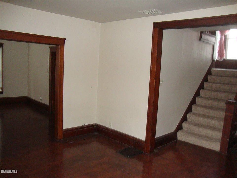 2nd image of 602 S Burchard Ave