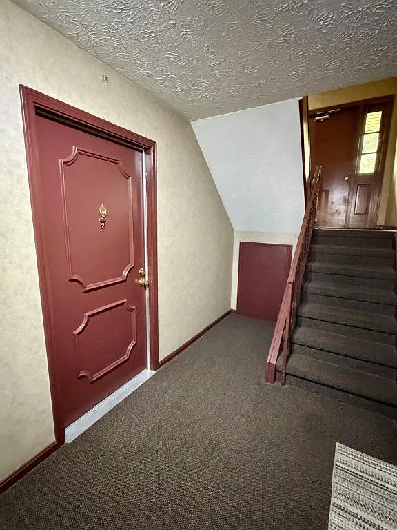 6365 Catawba Dr — Photo 2