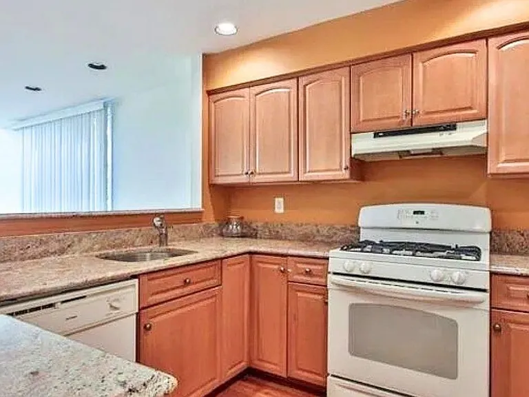 700 Mainsail Ln #700 — Photo 3