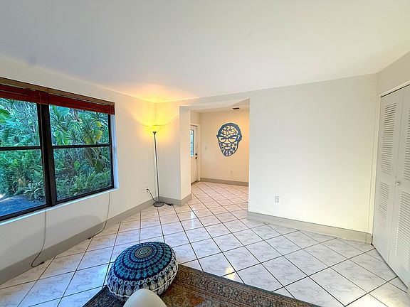 Living Room towards entrance