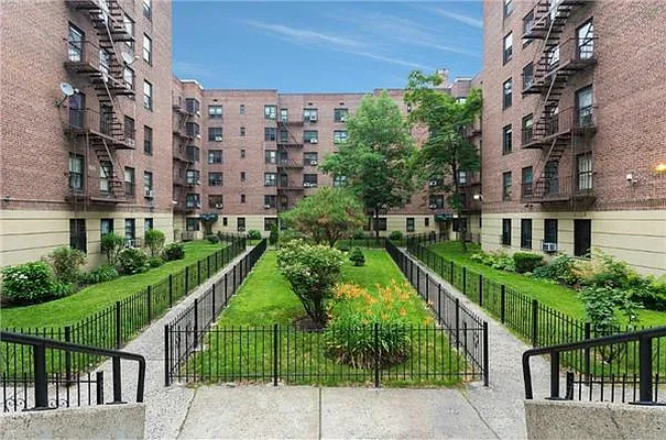 Sold by Evans Real Estate | media 11