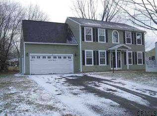 20 Kitty Ln, East Greenbush, NY 12061