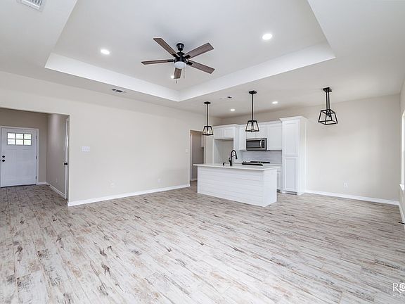 3rd image of 3138 Maplewood Dr