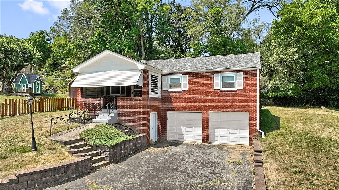 303 Sandy Dr photo 1