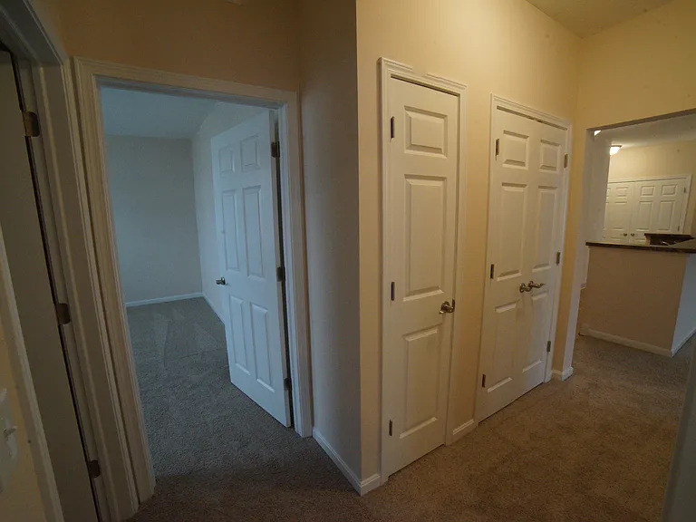Aquamarine Apartments — Photo 135