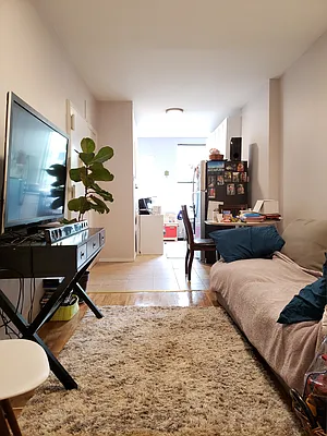 Rented by Signature Property Realty | media 16