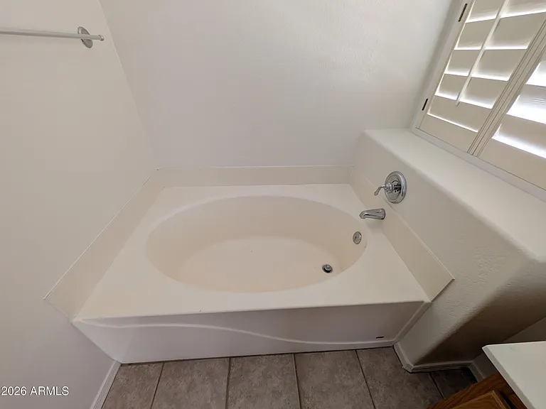 8918 W Paradise Ln — Photo 11