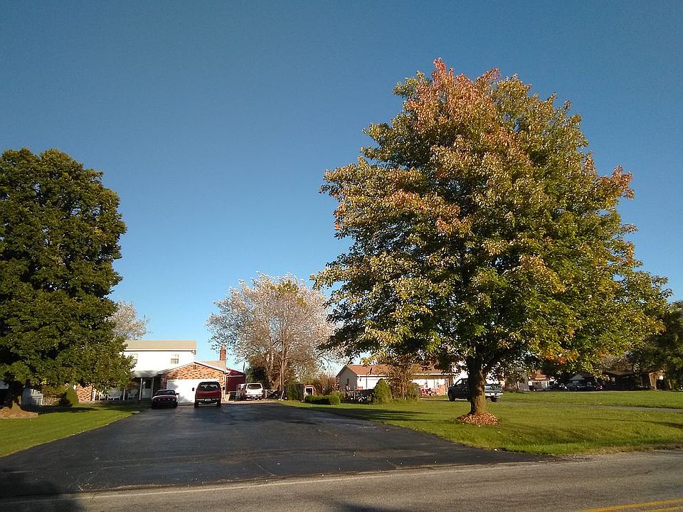 front view
100 x 40 driveway