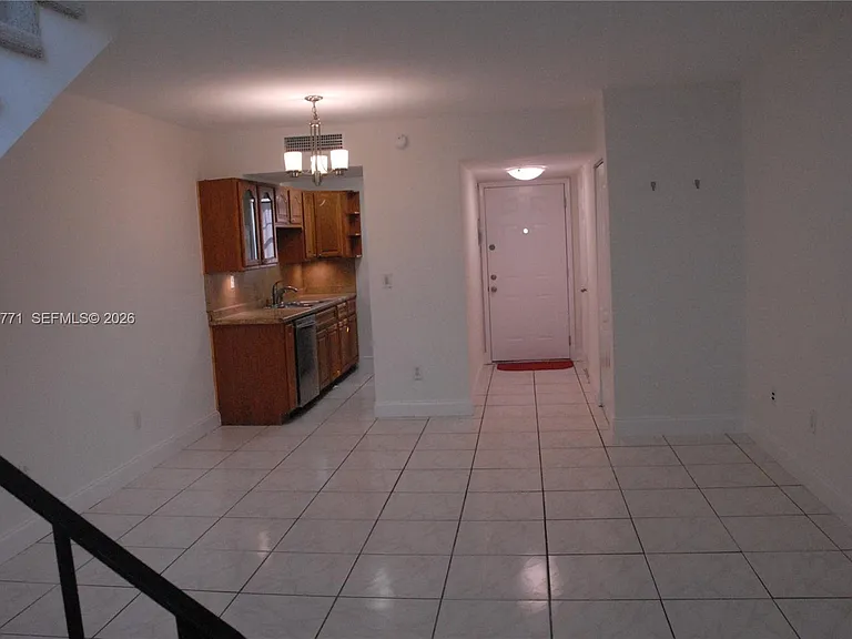 10907 N Kendall Dr #416 — Photo 2