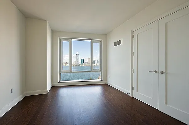 Rented by Harbor Properties International LLC | media 31