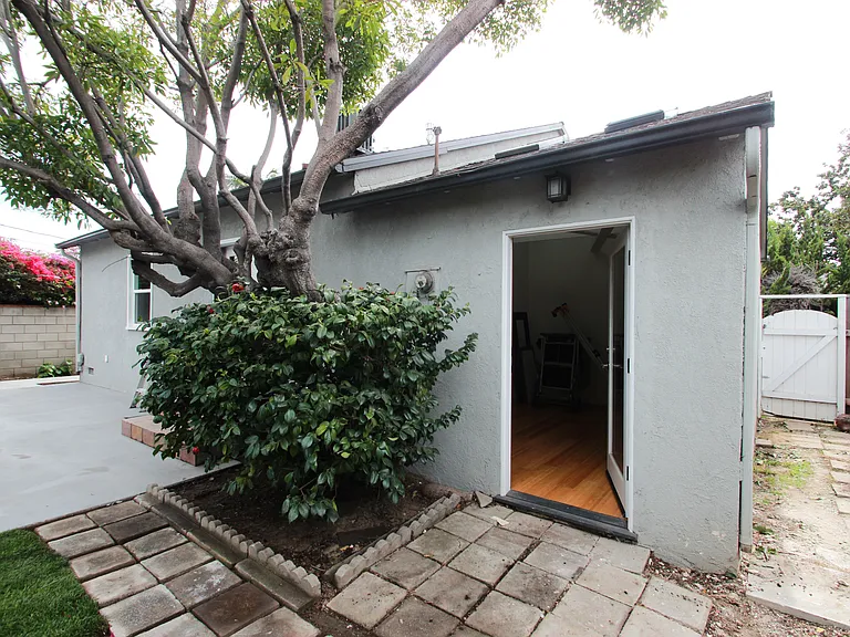 2732 S Westgate Ave — Photo 19