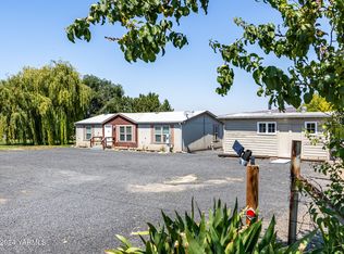 921 Firing Center Rd, Yakima, WA 98901