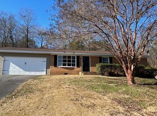 207 Cherry Hill Dr, Calhoun, GA 30701
