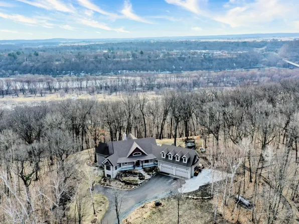 19155 263rd St, Shafer, MN 55074