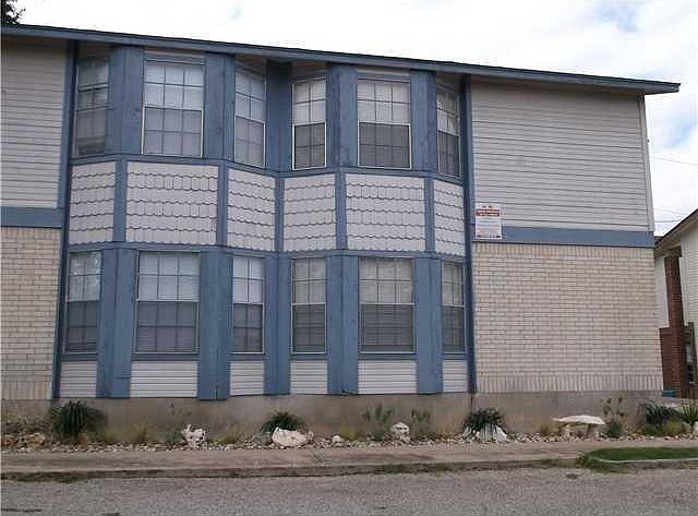 1st image of 2100 Kirksey Dr APT D