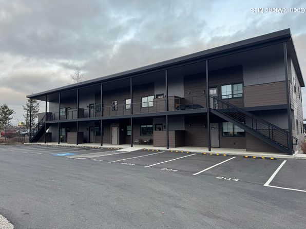 50 Carnelian Ave #102, Ponderay, ID 83852