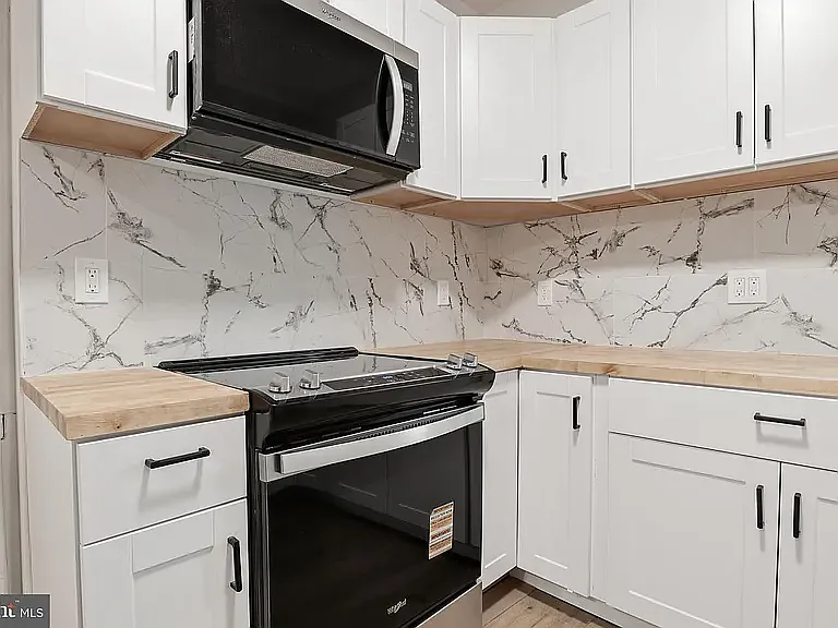 826 N Plum St — Photo 14