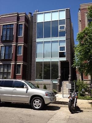 2nd image of 1028 N Hermitage St #3