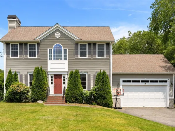 3 42nd St, Berkley, MA 02779