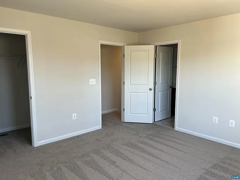 325 Willowshire Ct — Photo 13